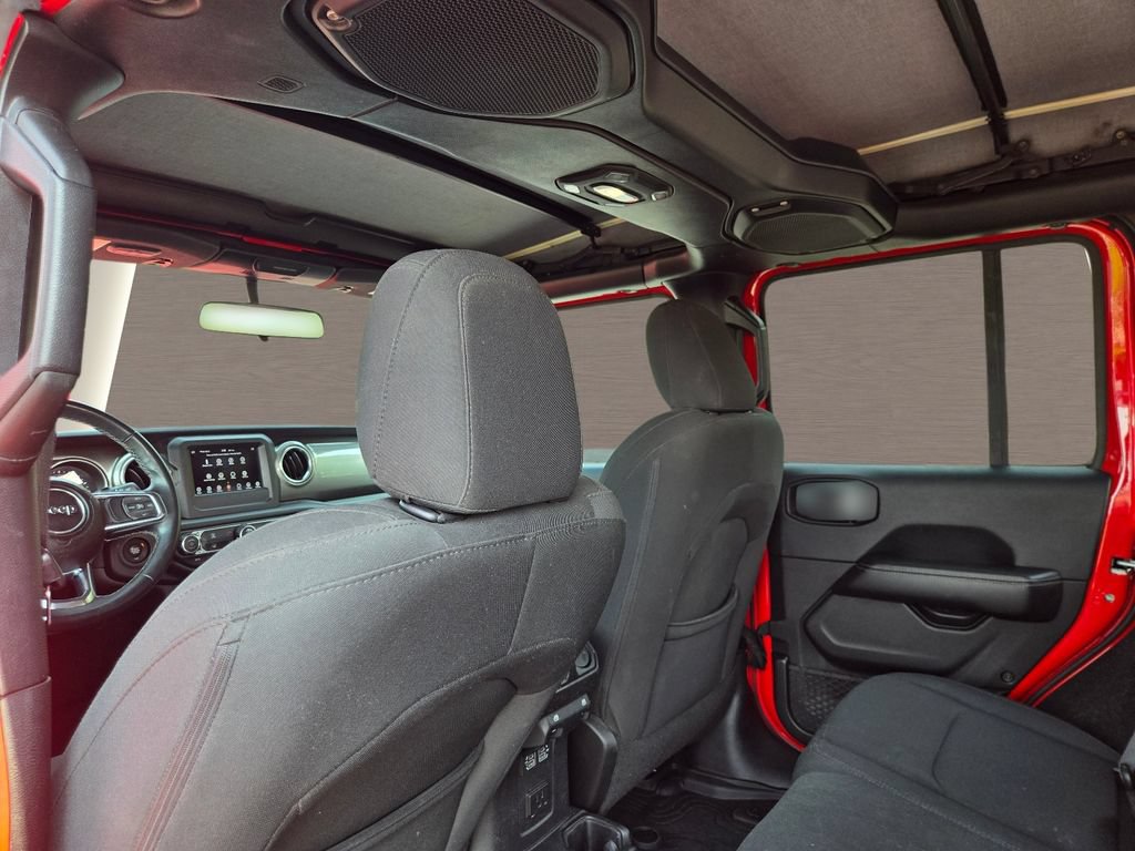 Used 2018 Jeep Wrangler Unlimited Sahara AWD/4WD image 13