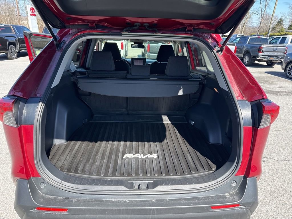 Used 2020 Toyota RAV4 LE w/ All Weather Liner Package image 17