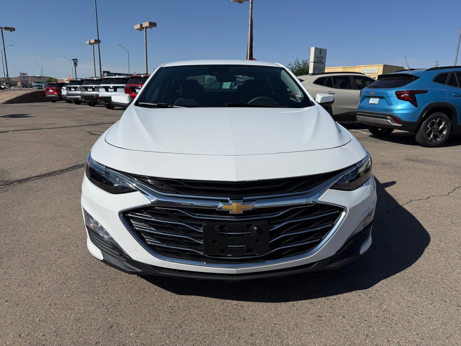 Used 2024 Chevrolet Malibu LT FWD image 2
