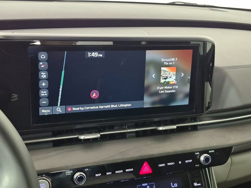 Used 2024 Kia Carnival EX FWD image 26