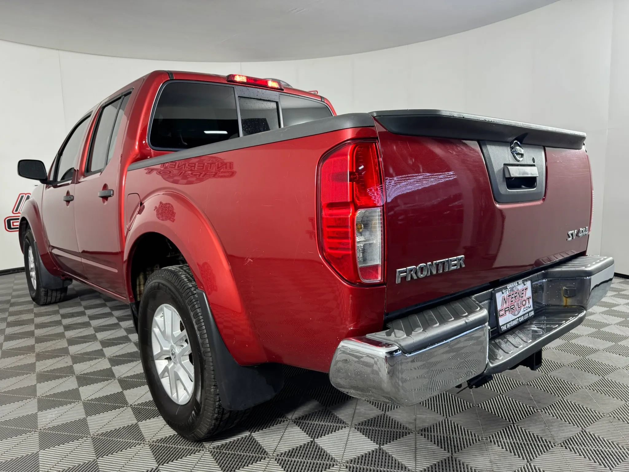 Used 2018 Nissan Frontier SV image 24