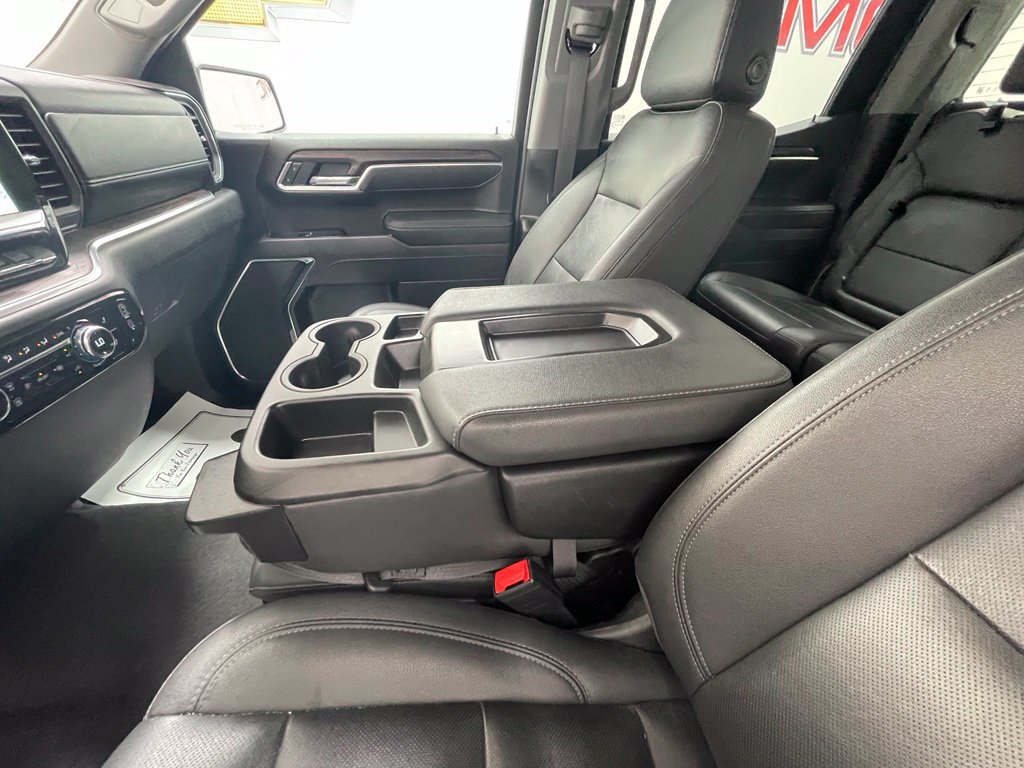 Used 2026 GMC Sierra 1500 SLT AWD/4WD image 17