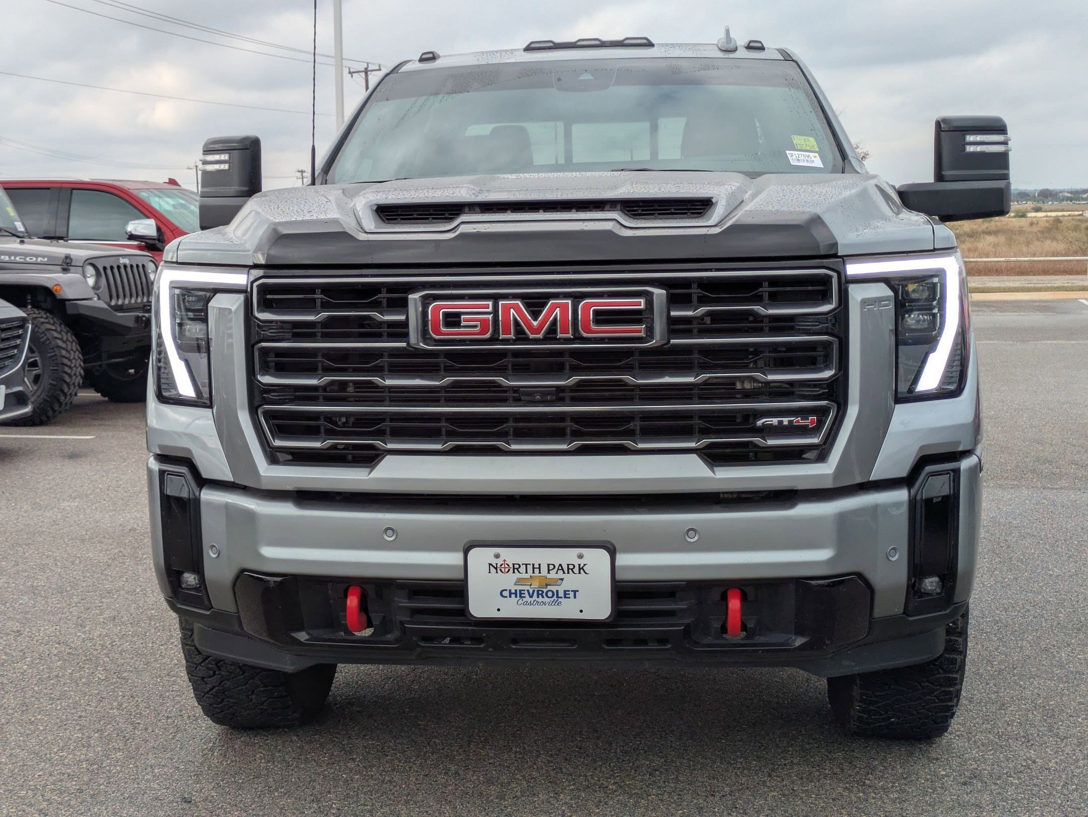 Used 2025 GMC Sierra 2500 AT4 w/ AT4 Premium Plus Package image 8