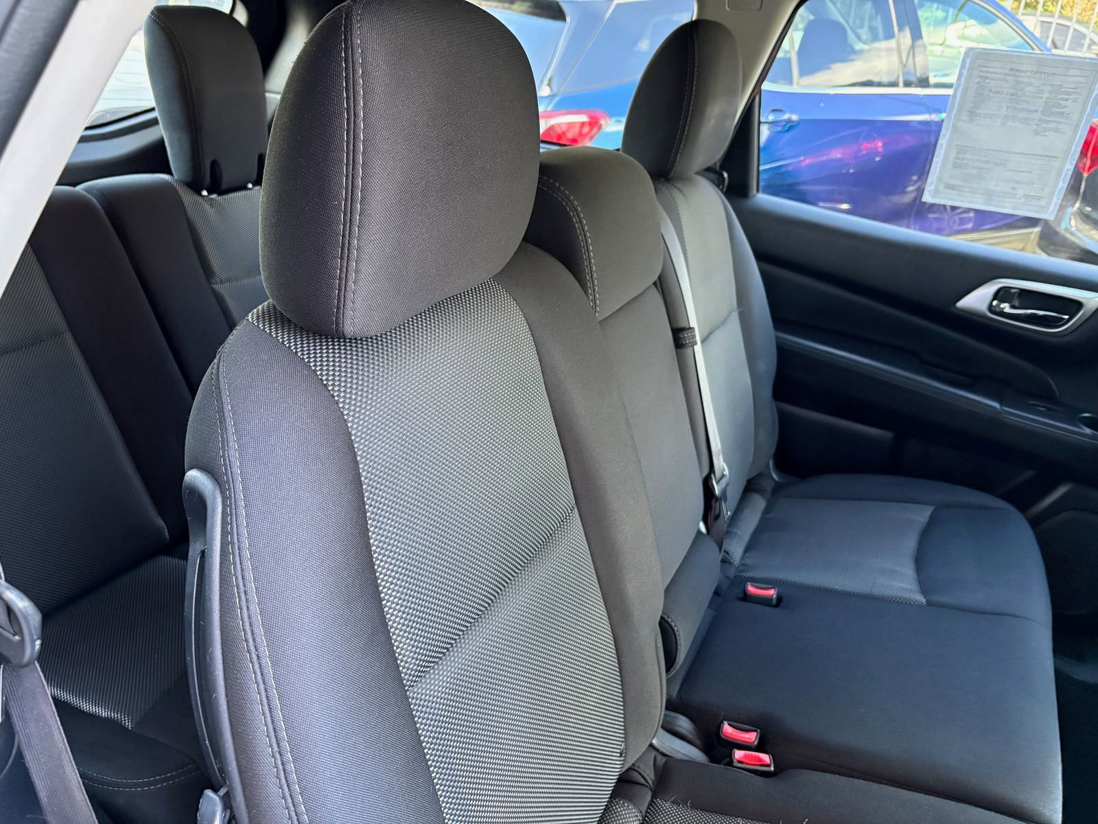Used 2018 Nissan Pathfinder SV AWD/4WD image 25