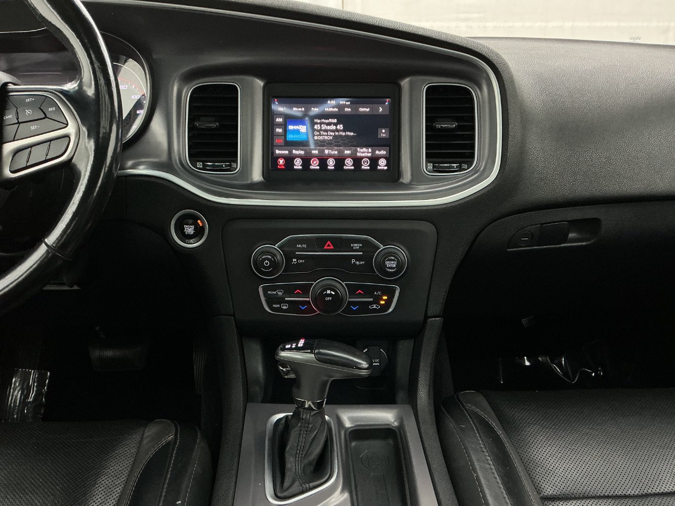 Used 2020 Dodge Charger SXT w/ Leather Interior Group RWD image 30