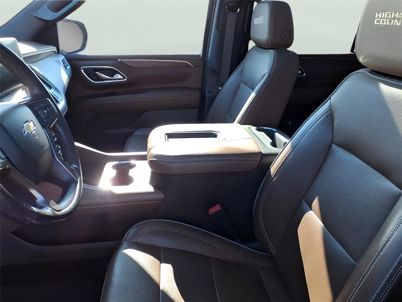 Used 2021 Chevrolet Suburban High Country w/ Premium Package image 13