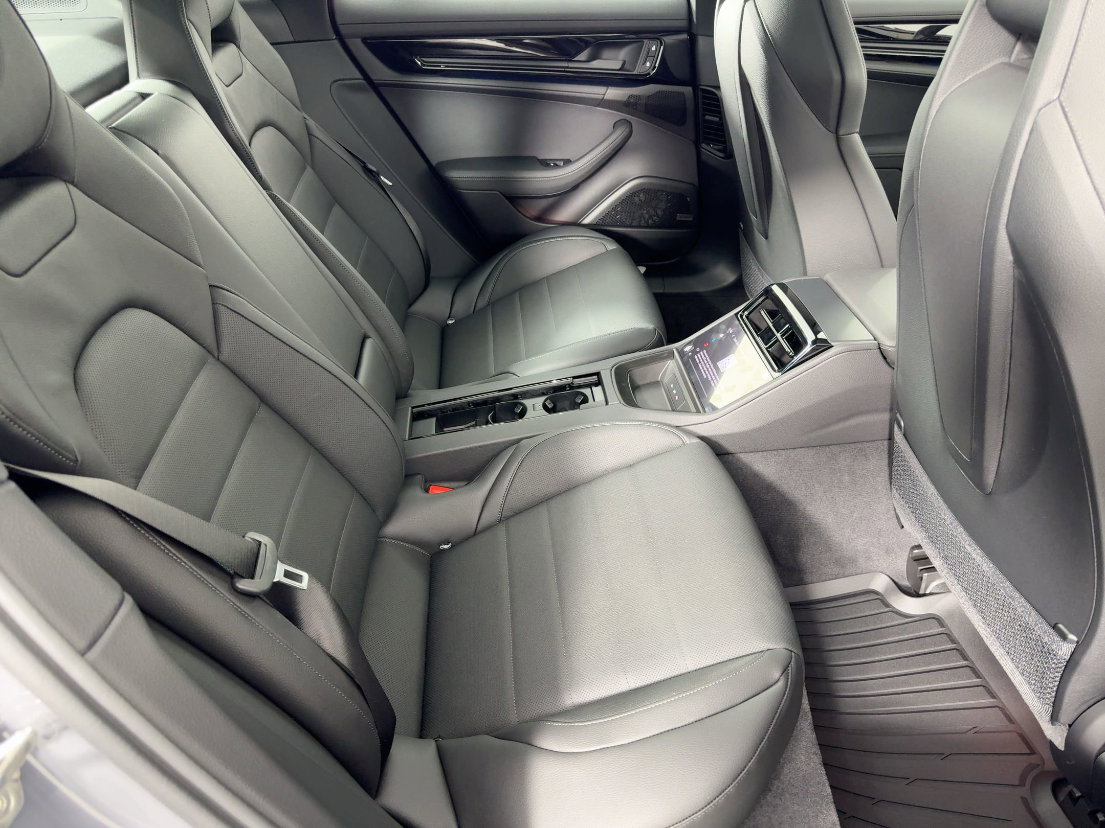 New 2026 Porsche Panamera 4 AWD/4WD image 29