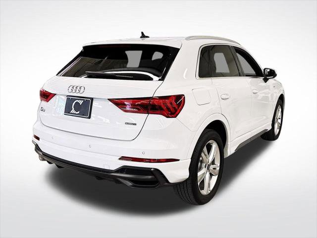 Certified 2022 Audi Q3 2.0T Premium w/ Convenience Package AWD/4WD image 5