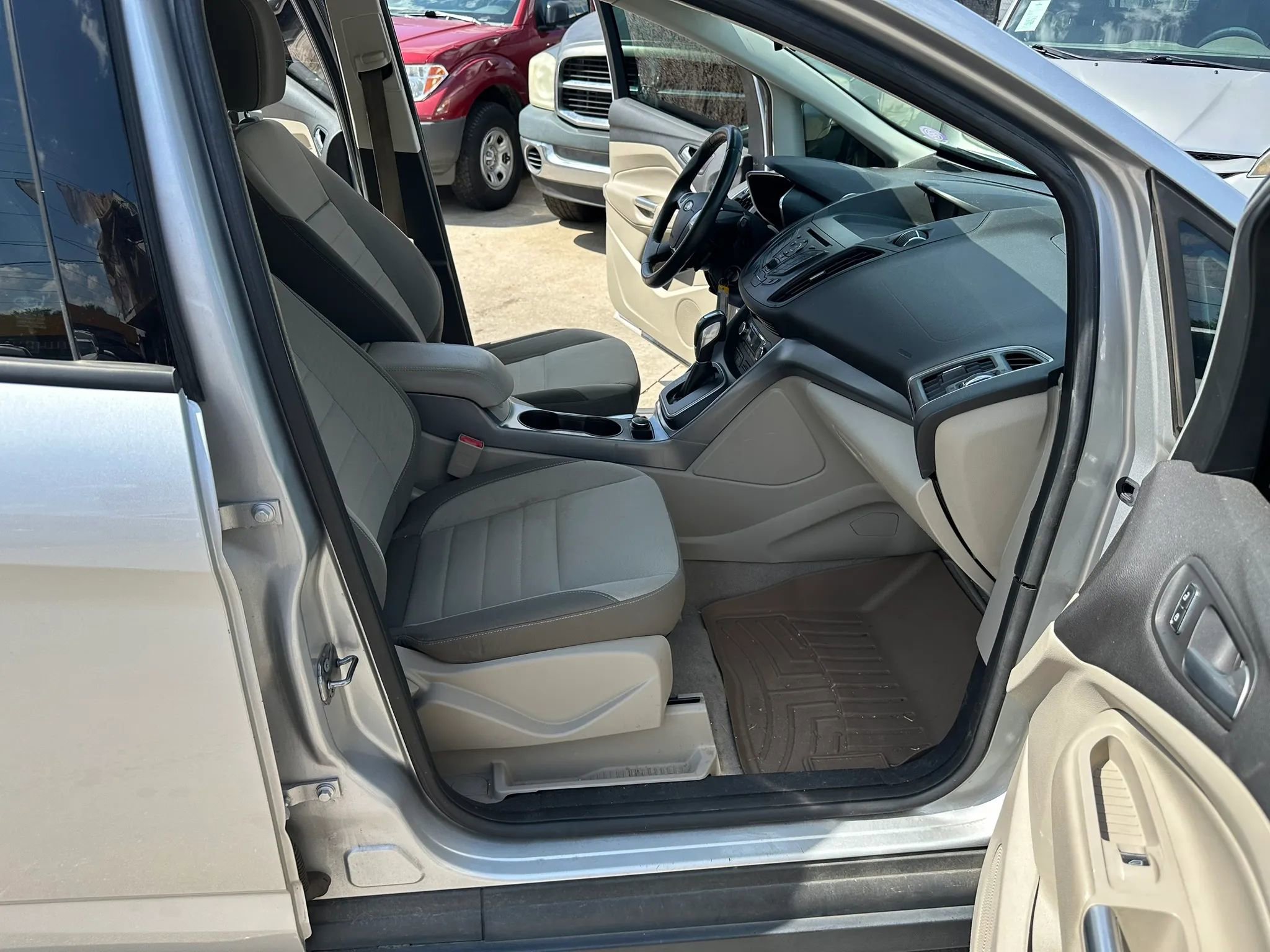 Used 2013 Ford C-MAX SE FWD image 8