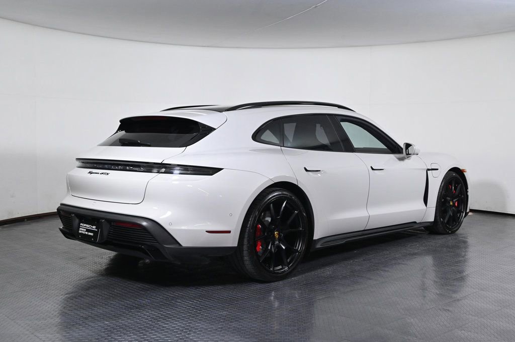 Used 2024 Porsche Taycan GTS image 7