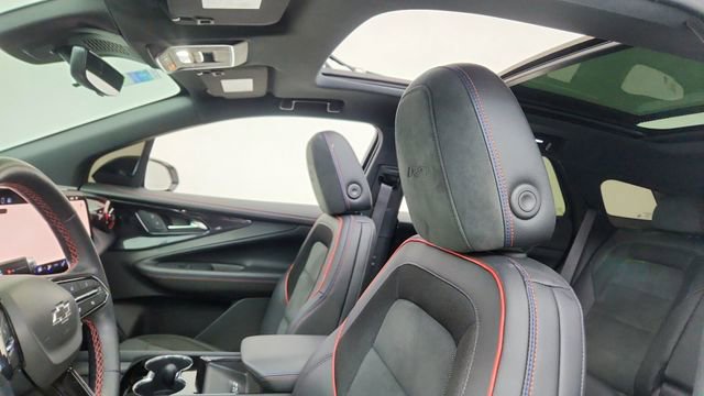 Used 2025 Chevrolet Blazer EV RS image 33