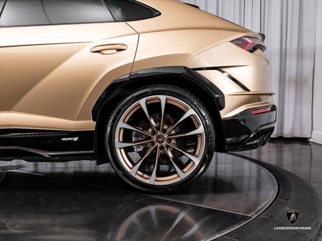 Used 2024 Lamborghini Urus S AWD/4WD image 8