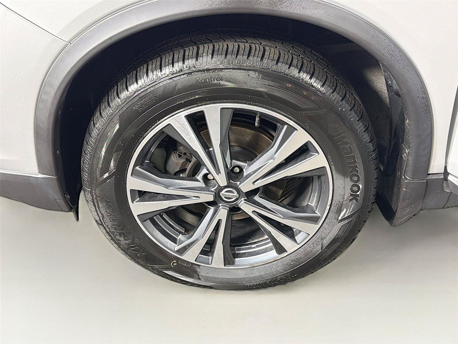 Used 2017 Nissan Rogue SL w/ SL Premium Package AWD/4WD image 33