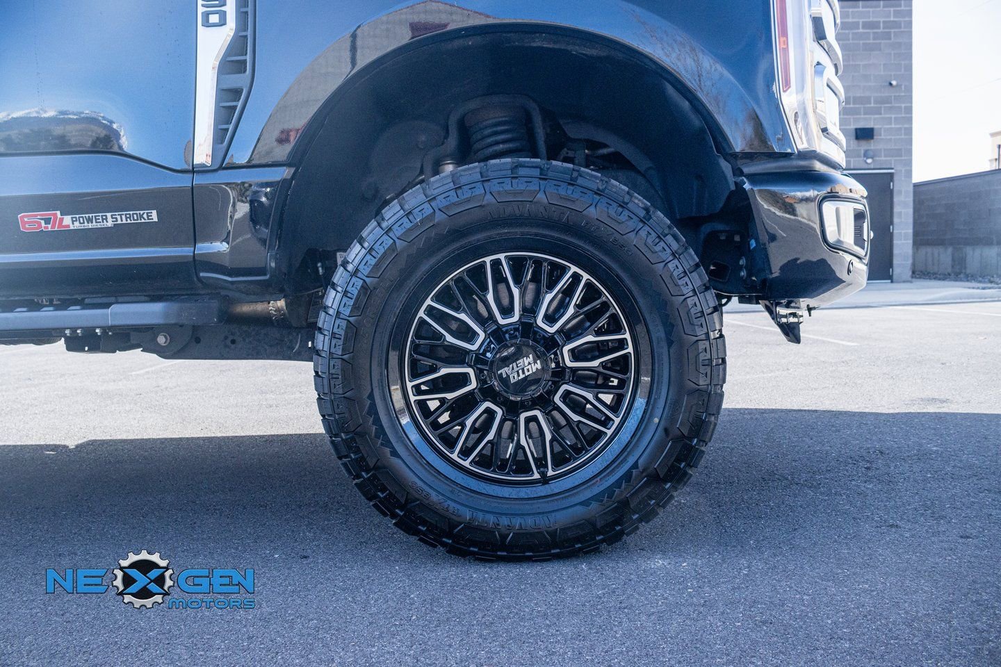 Used 2023 Ford F350 Limited w/ FX4 Off-Road Package image 42