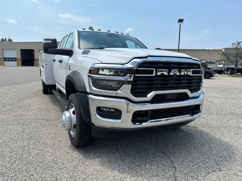 New 2026 RAM 5500 Tradesman AWD/4WD image 2