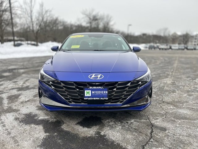 Used 2023 Hyundai Elantra Limited image 2