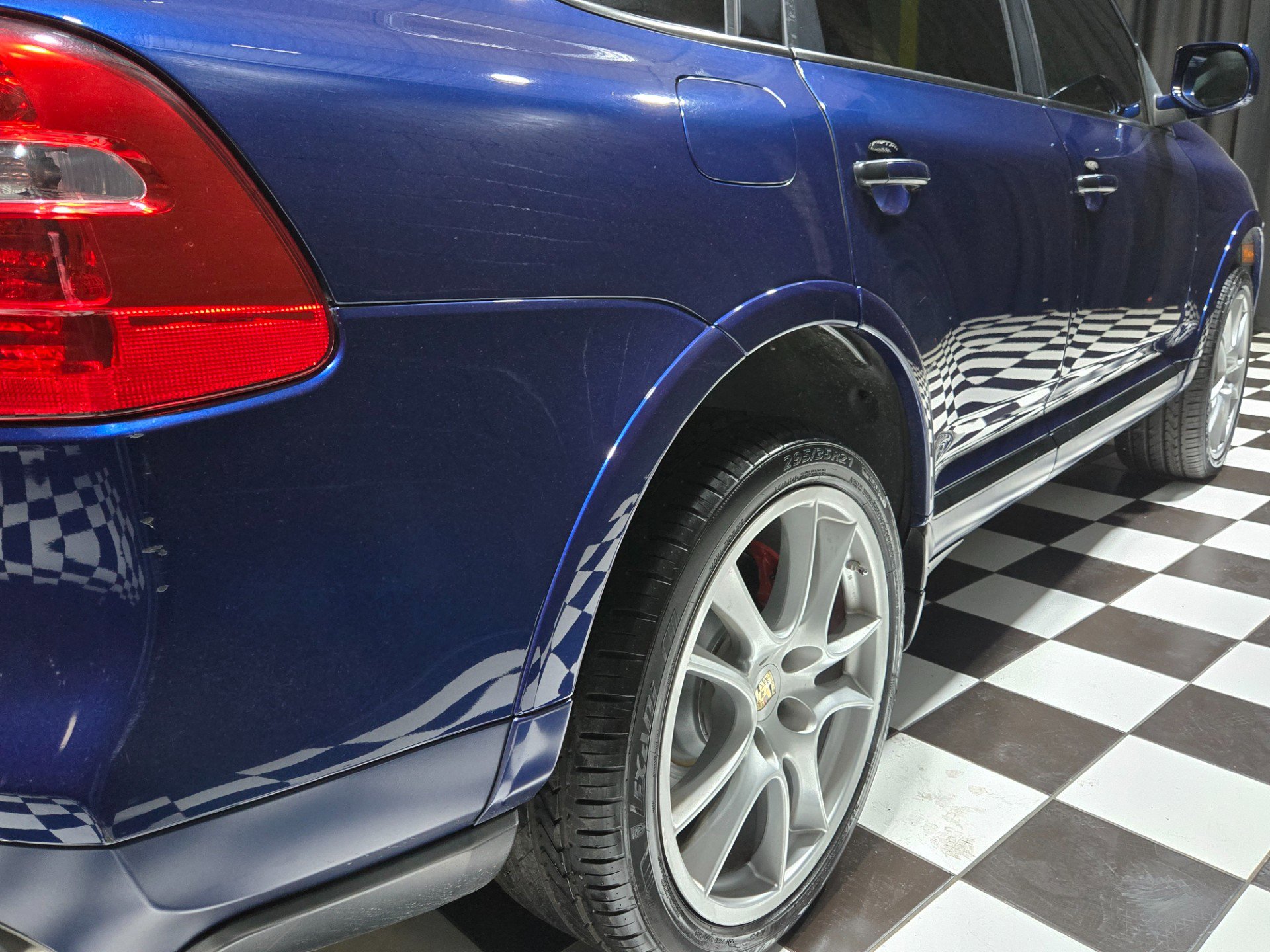 Used 2008 Porsche Cayenne Turbo AWD/4WD image 23