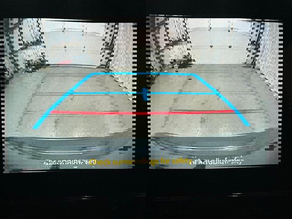 Used 2025 Toyota Corolla LE image 36