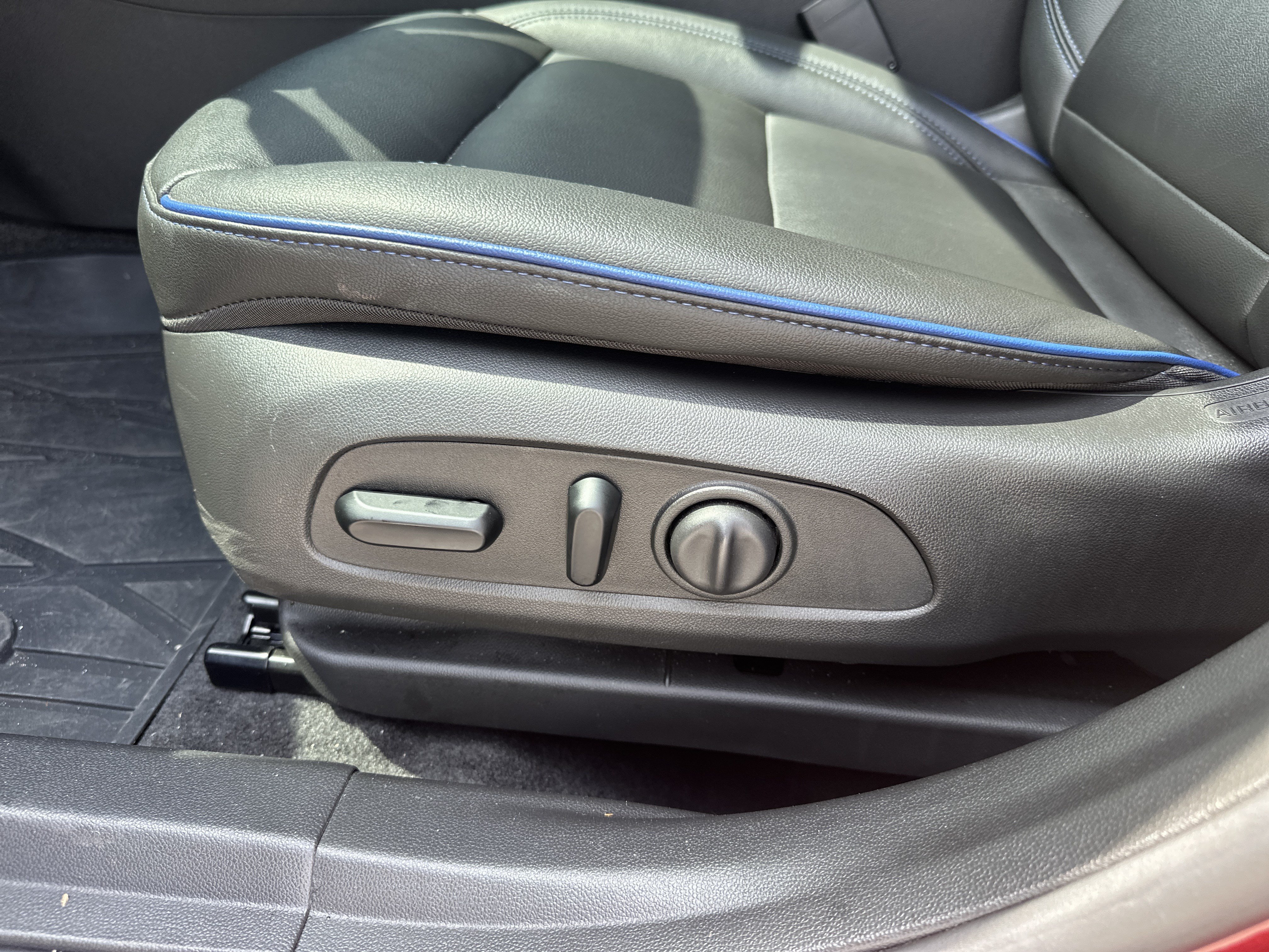 Used 2024 Buick Envista Sport Touring w/ Convenience I Package FWD image 12