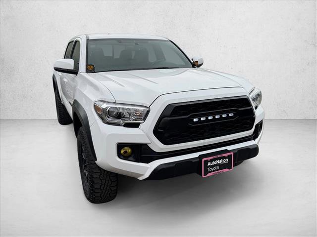Used 2016 Toyota Tacoma TRD Off-Road w/ Towing Package image 3