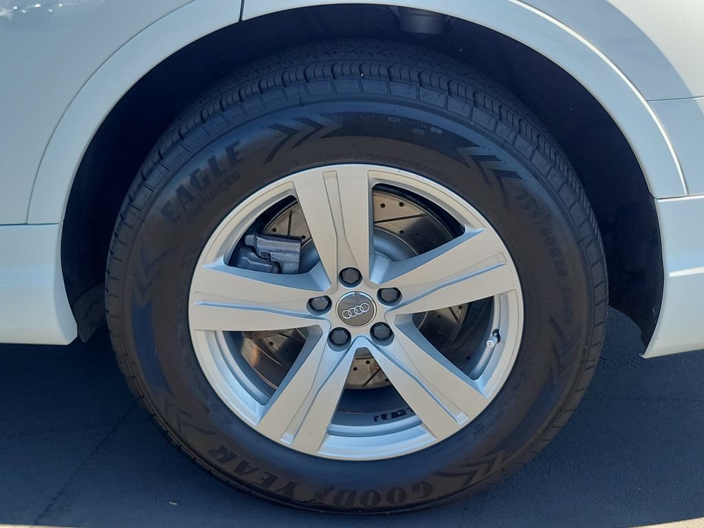 Used 2019 Audi Q7 2.0T Premium w/ Convenience Package AWD/4WD image 32
