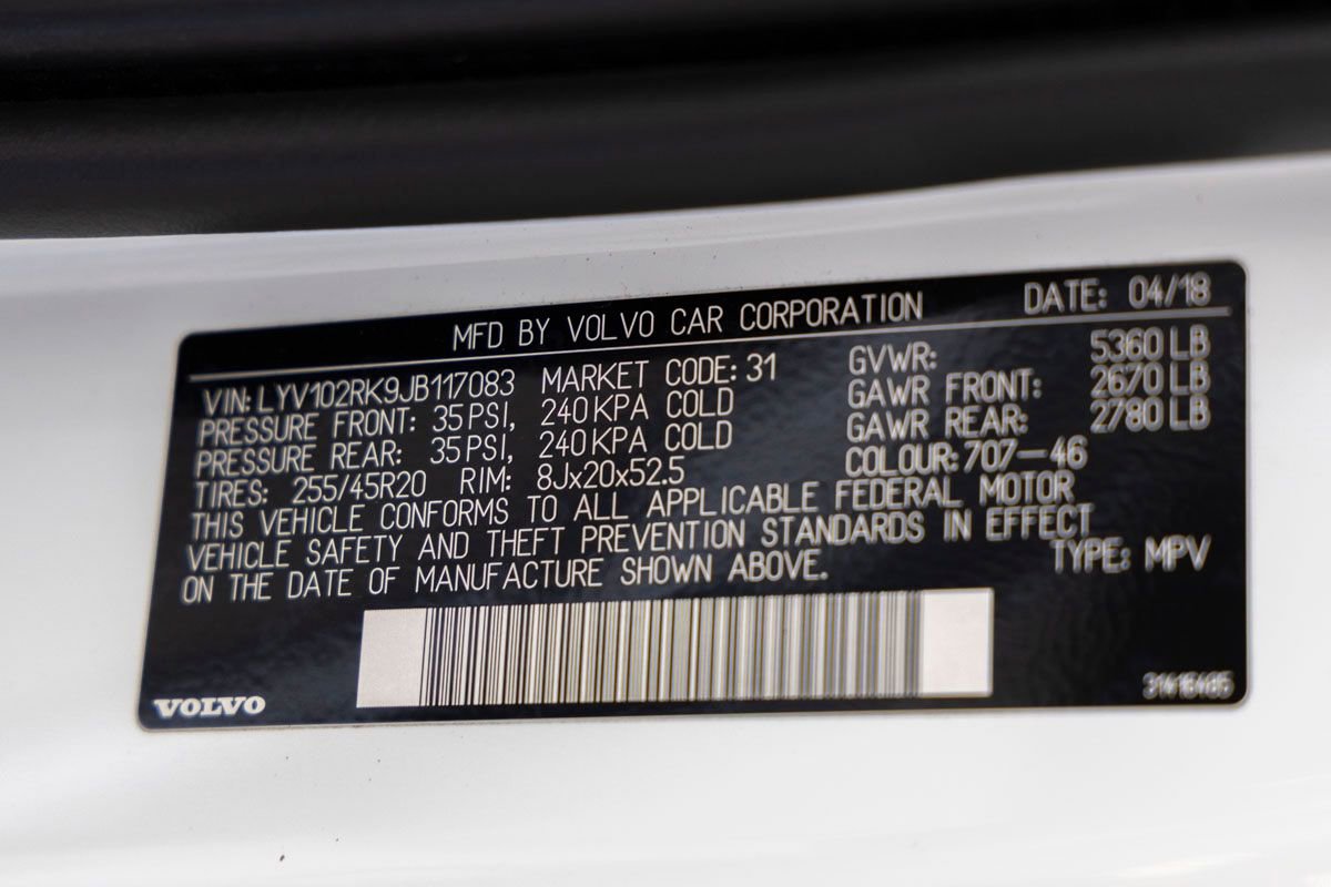 Used 2018 Volvo XC60 T5 Momentum w/ Vision Package image 33