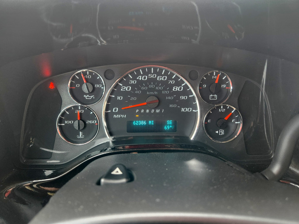 Used 2019 Chevrolet Express 2500 w/ Enhanced Convenience Package RWD image 30