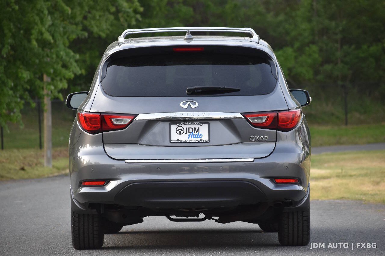 Used 2017 INFINITI QX60 Luxe w/ Deluxe Technology Package AWD/4WD image 6