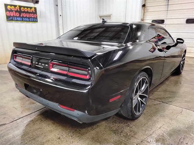 Used 2017 Dodge Challenger R/T Scat Pack RWD image 3