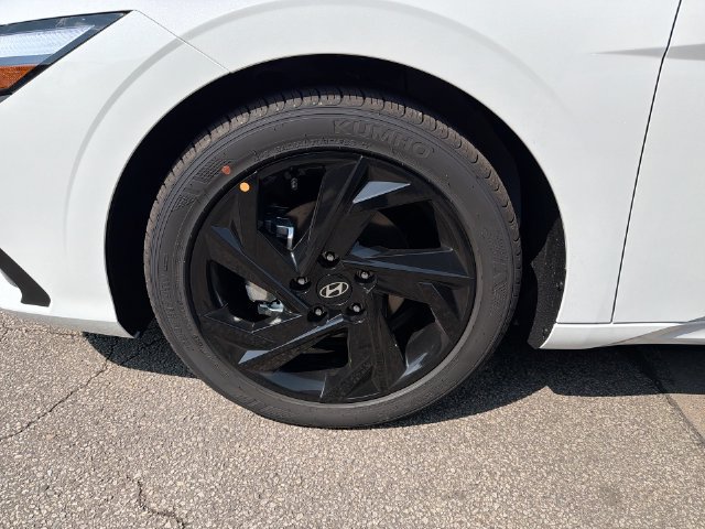 New 2026 Hyundai Elantra Sport FWD image 27