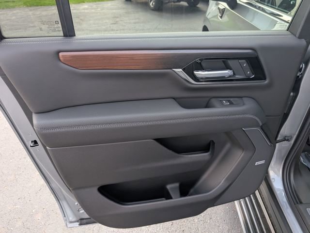 New 2026 GMC Yukon XL Denali w/ Denali Reserve Package image 9