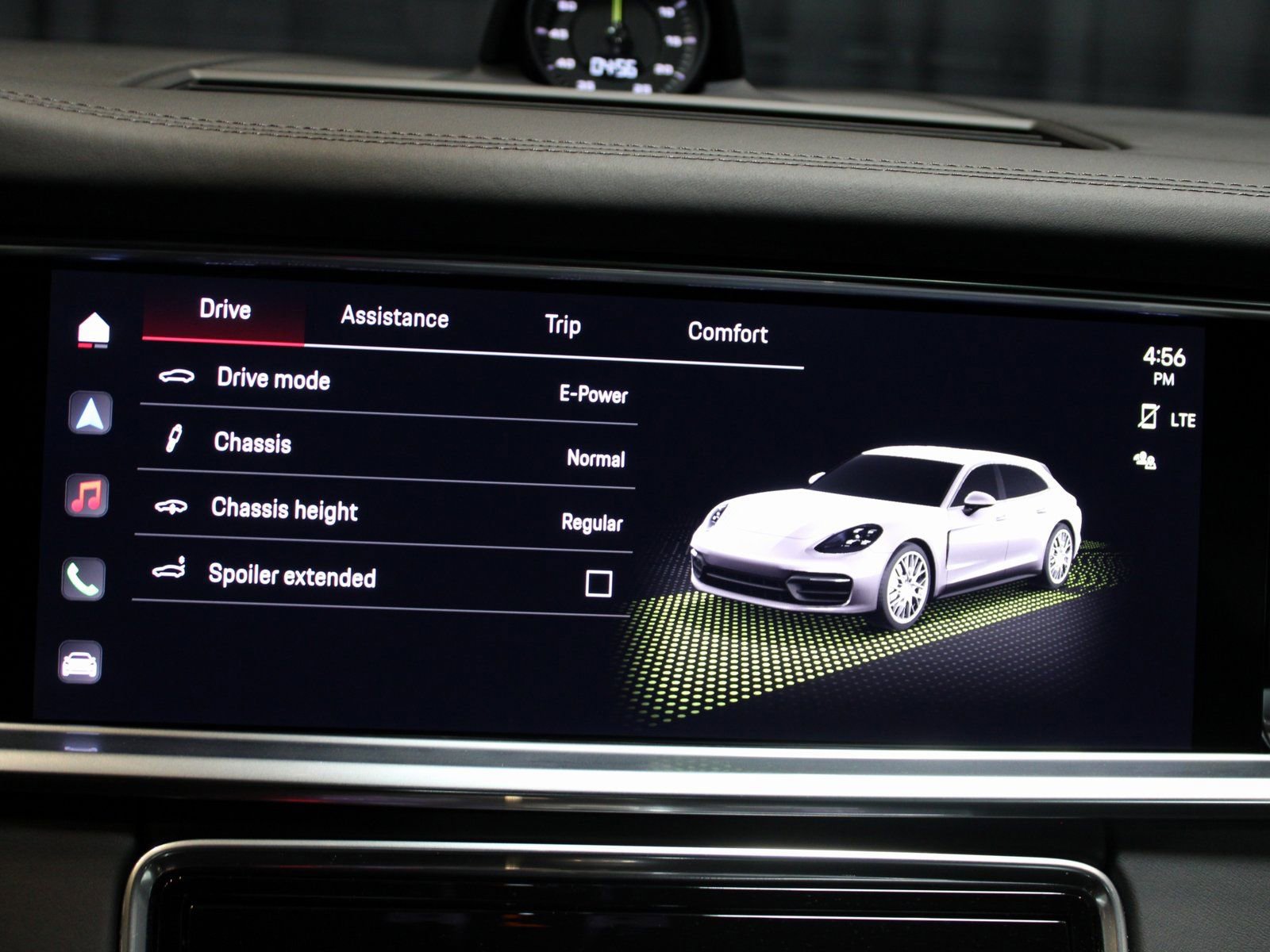 Certified 2023 Porsche Panamera 4 w/ Premium Package image 25