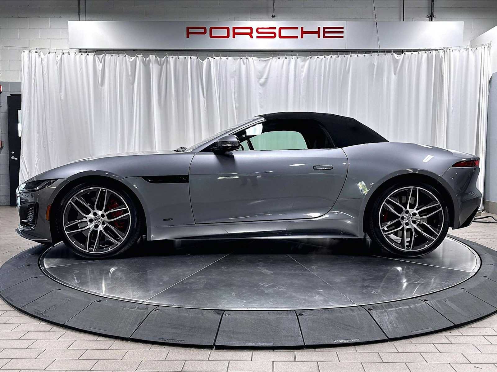 Used 2024 Jaguar F-TYPE Convertible AWD image 2