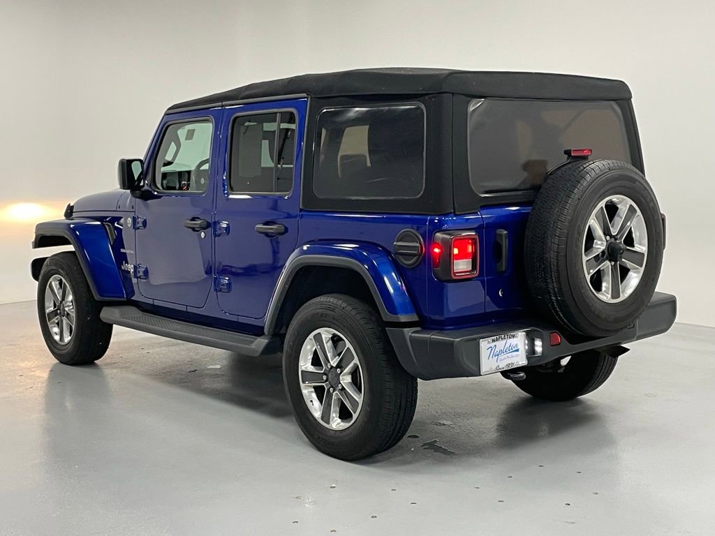 Used 2018 Jeep Wrangler Unlimited Sahara image 3