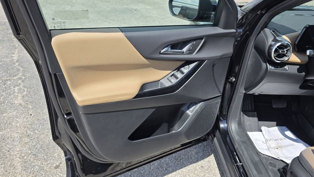 New 2026 Chevrolet Equinox ACTIV w/ LPO, Floor Liner Package image 13