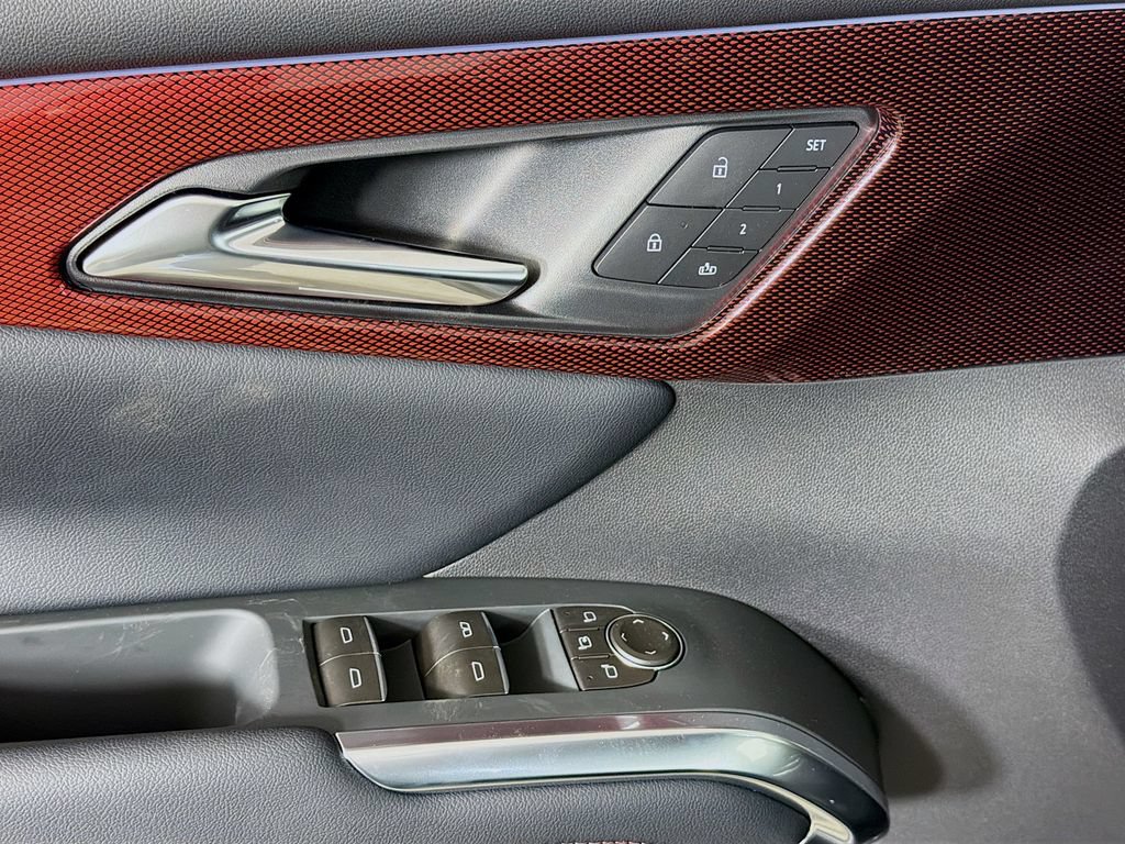 New 2026 Chevrolet Traverse RS w/ LPO, Floor Liner Package AWD/4WD image 16