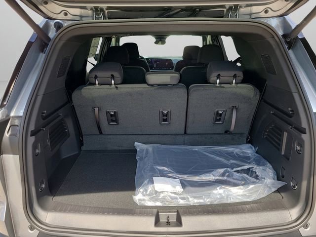 New 2026 Chevrolet Traverse LT w/ Midnight/Sport Edition image 10