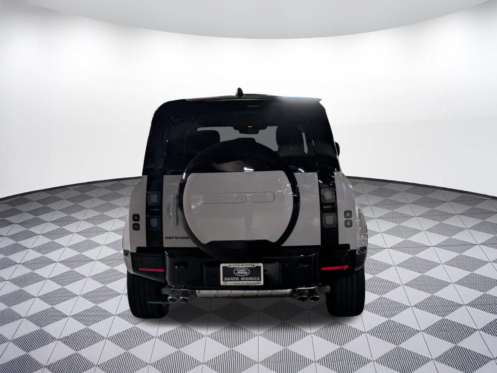 New 2026 Land Rover Defender 110 X-Dynamic SE AWD/4WD image 8