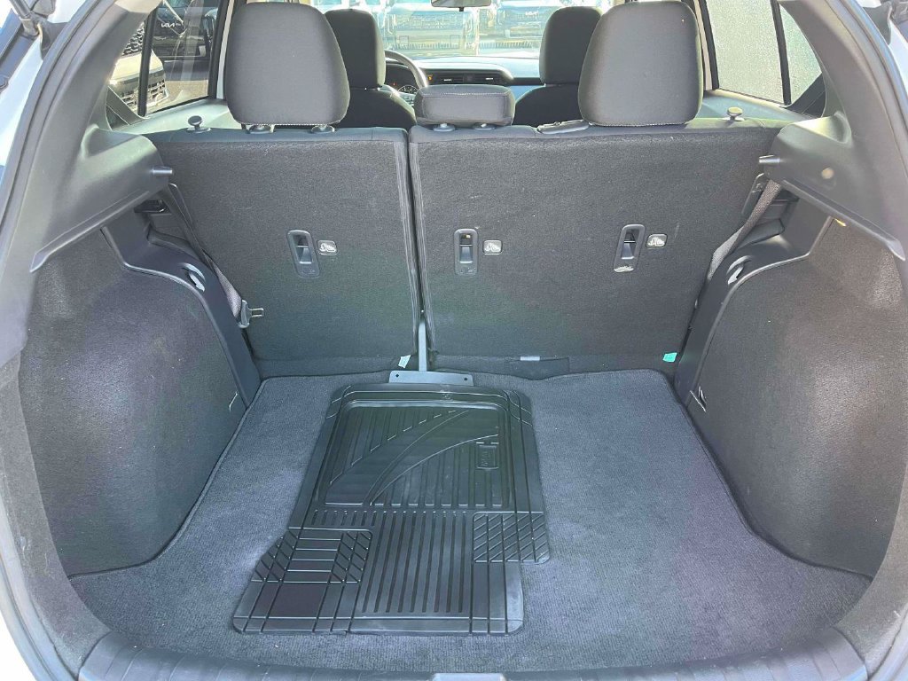 Used 2024 Nissan Kicks SV FWD image 7