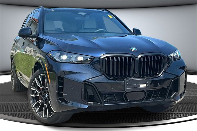 Used 2026 BMW X5 xDrive40i w/ M Sport Package image 3
