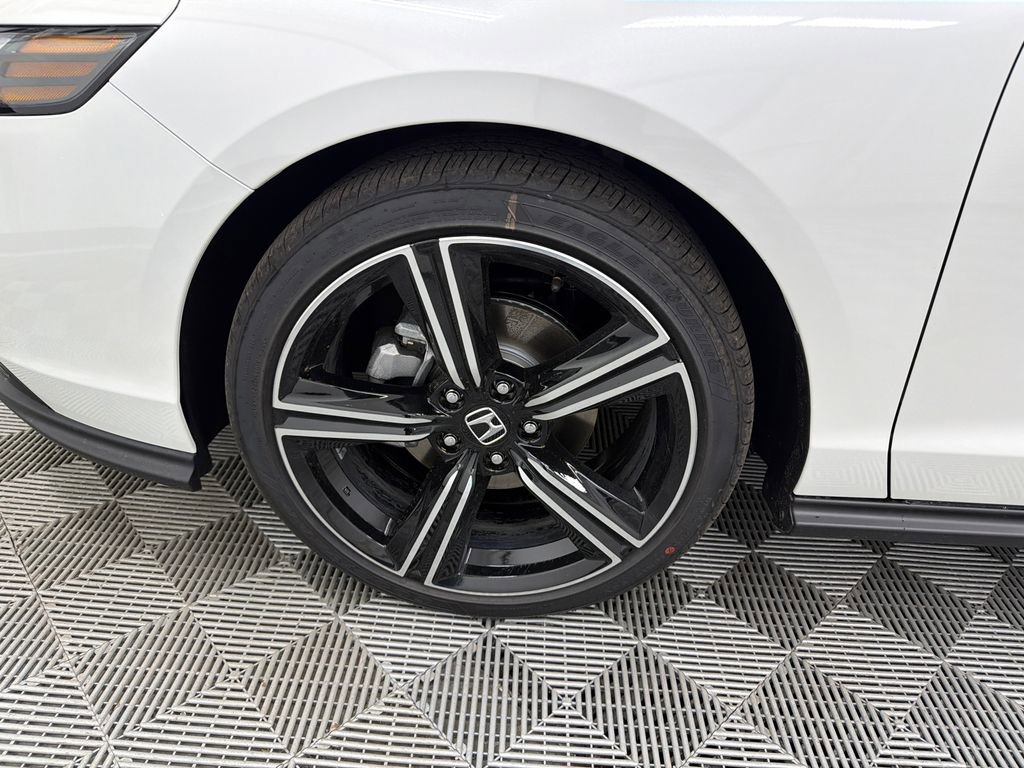 Used 2026 Honda Accord SE image 12