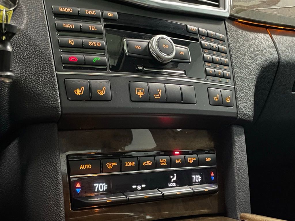 Used 2010 Mercedes-Benz E 550 4MATIC Sedan w/ Premium 2 Pkg image 22