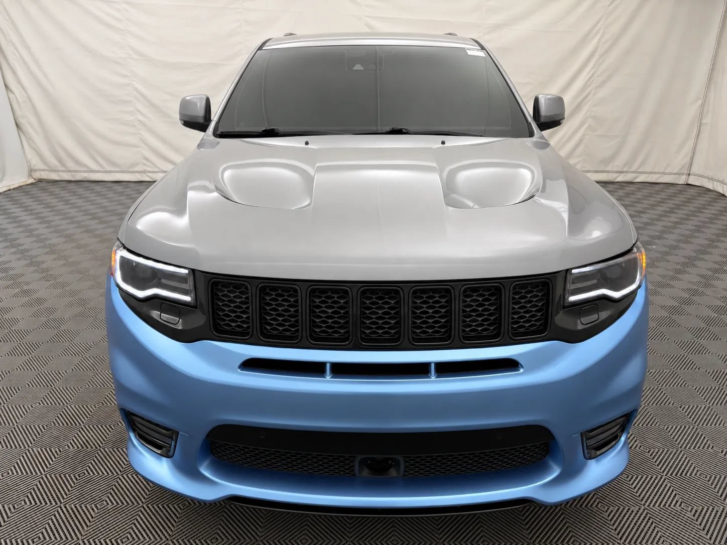 Used 2018 Jeep Grand Cherokee SRT AWD/4WD image 3