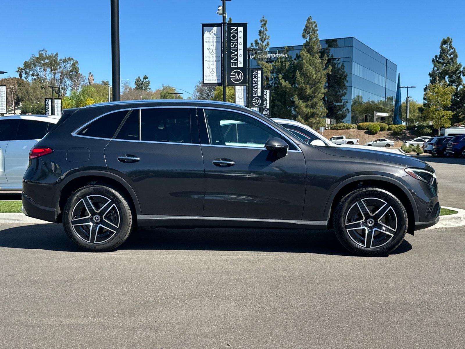 Certified 2026 Mercedes-Benz GLC 300 image 2