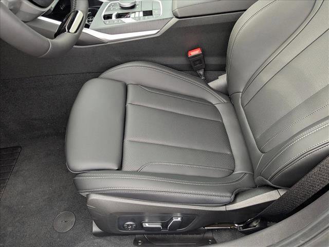 Used 2025 BMW 330i Sedan w/ Convenience Package image 4
