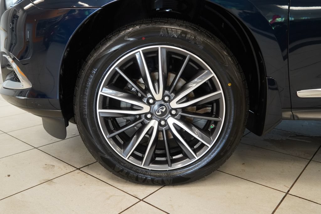 Used 2018 INFINITI QX60 Luxe w/ Deluxe Technology Package AWD/4WD image 18
