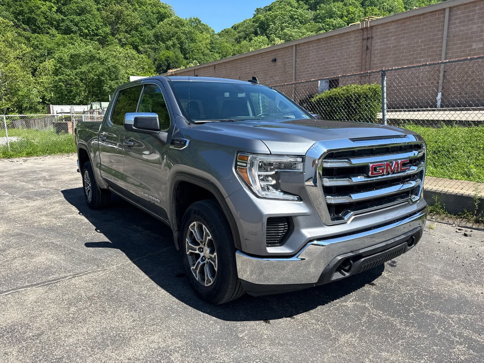 Used 2019 GMC Sierra 1500 SLE w/ SLE Value Package AWD/4WD image 10