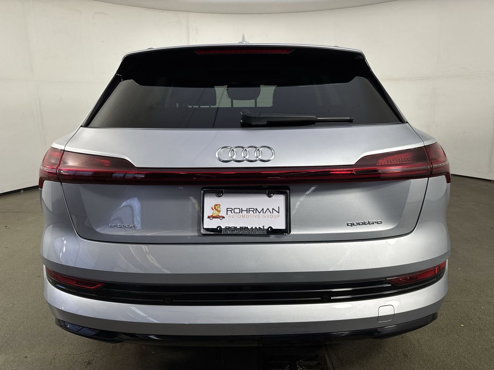 Used 2021 Audi e-tron Premium w/ Convenience Plus Package image 33