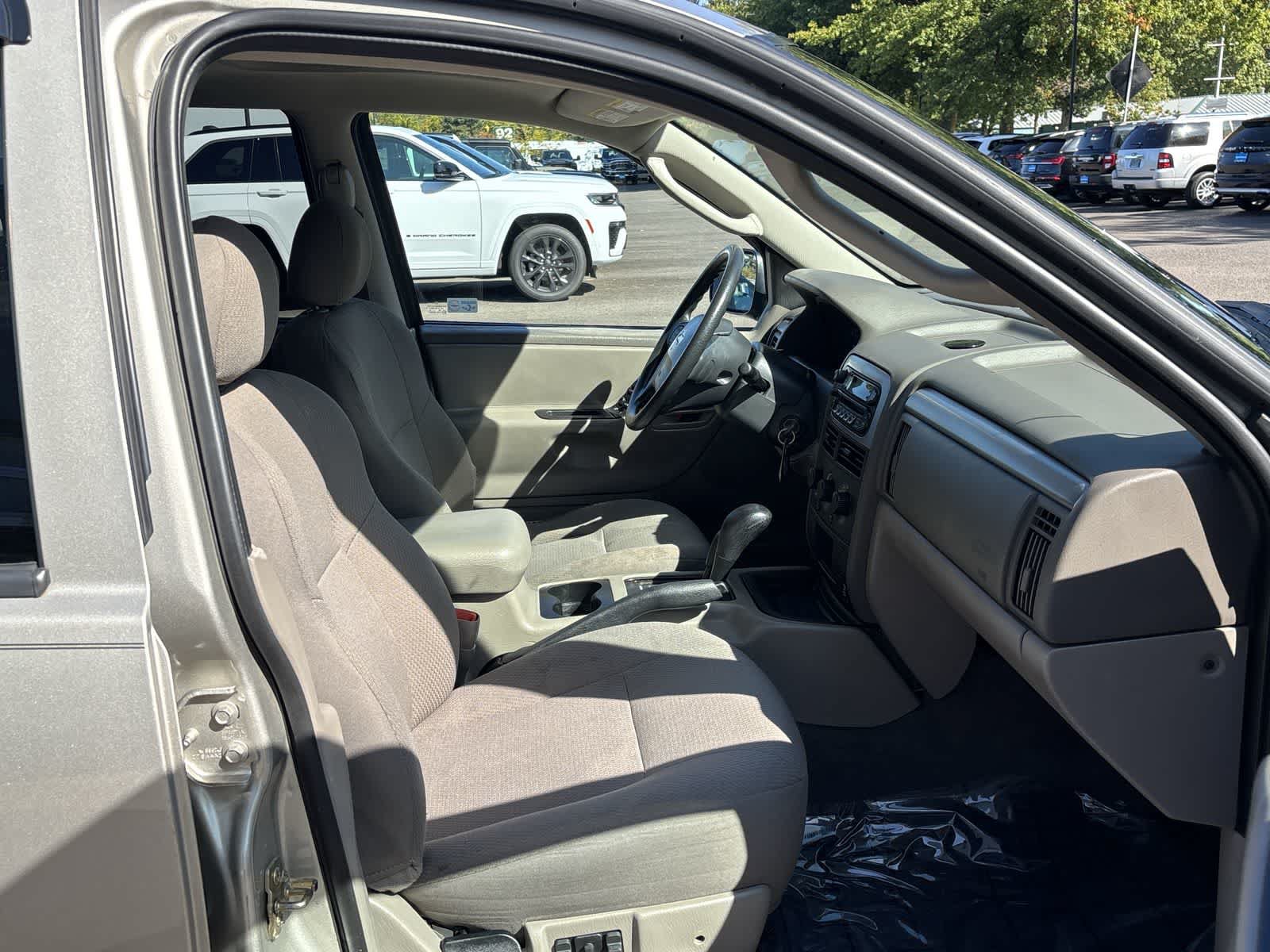 Used 2003 Jeep Grand Cherokee Laredo AWD/4WD image 9