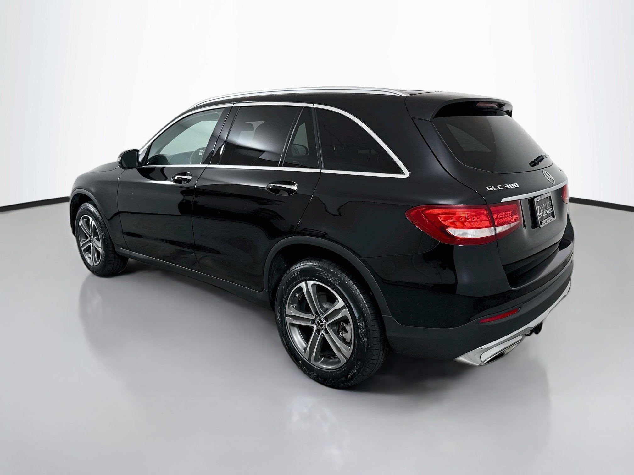 Used 2018 Mercedes-Benz GLC 300 4MATIC image 5